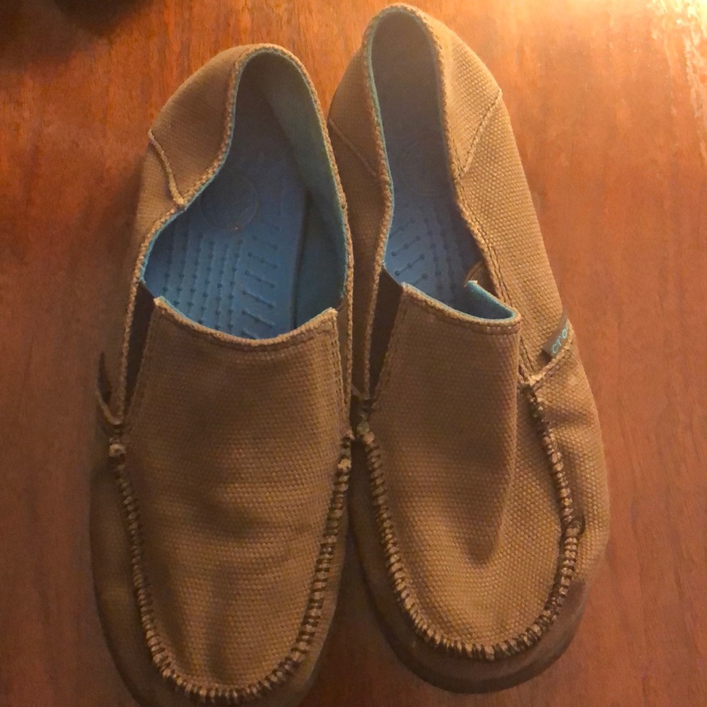 Crocs brown loafers size J5